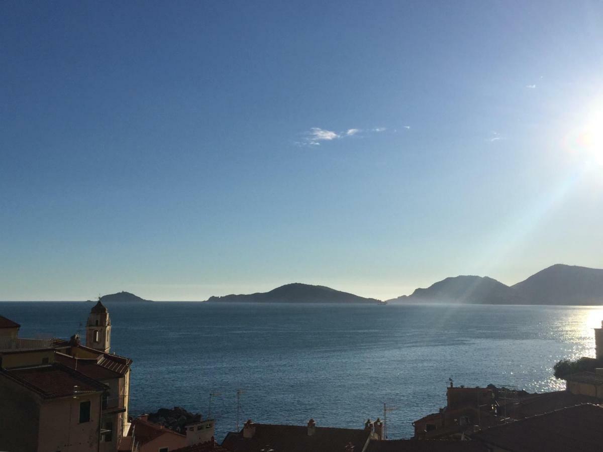 Appartamento Un Giorno Di Sole レーリチ エクステリア 写真